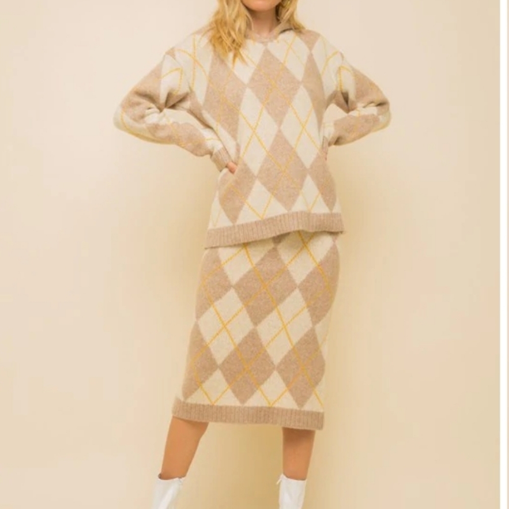 SET of Hooded Sweater + Skirt NWT - Picture 1 of 5